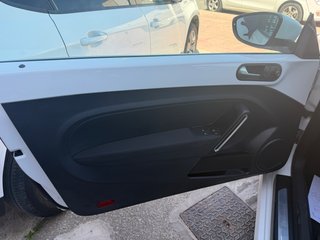Volkswagen Beetle 2016