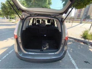 Renault Grand Scenic 2015