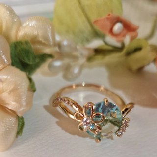 Anello estivo in oro 14 k e topazio