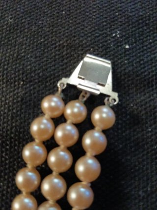 Pulsera de perlas y piedras