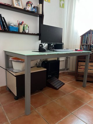 Mesa escritorio cristal y metal