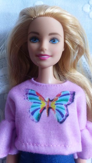 Lote 2 Barbies con vestidos
