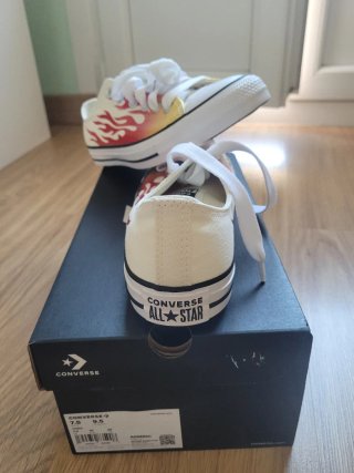 Zapatillas Converse Talla 41 Diseño Llamas