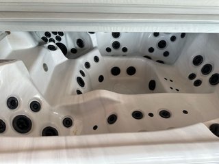 Jacuzzi Arctic Spa Kodiak Legend Select