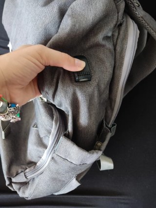 Mochila para bebé gris