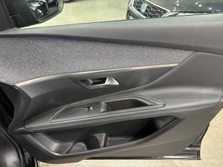 Peugeot 3008 1.6 PureTech Hybrid 225 Allure (2023)