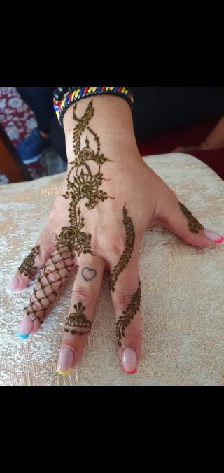 Tatuajes de henna natural