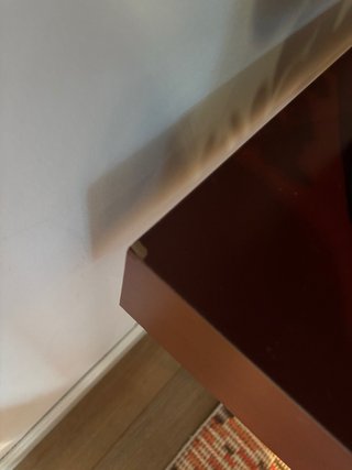 Aparador de estilo oriental con patas doradas