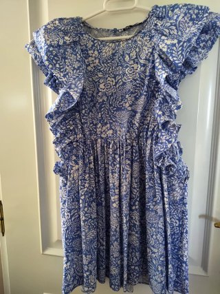 Vestido Zara floral azul y blanco