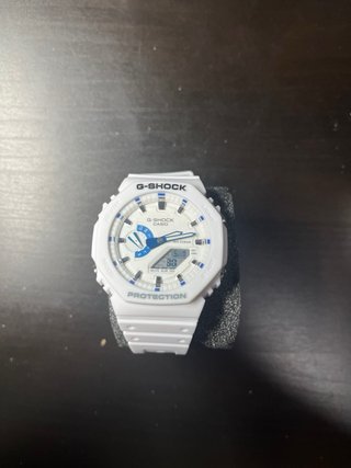 G-Shock GA-2100 Blanco y Azul