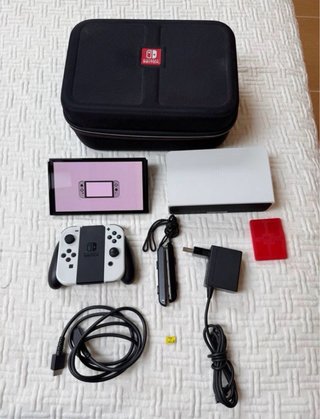 Nintendo Switch OLED Blanca + Estuche y SD 256 GB