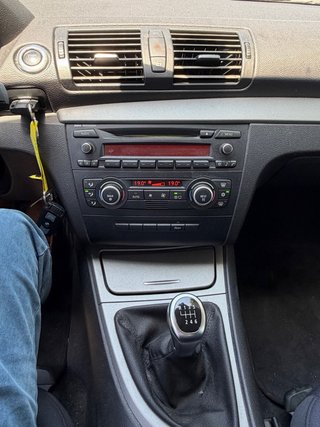 BMW Serie 1 118 i 140 cv pegatina C