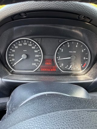 BMW Serie 1 118 i 140 cv pegatina C