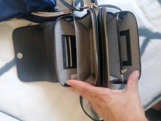 Lote Bolsos Negro y Azul, Riñonera + Jabones