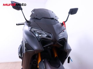 YAMAHA T-MAX 560 TECH MAX