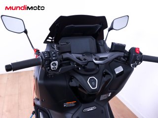 YAMAHA T-MAX 560 TECH MAX