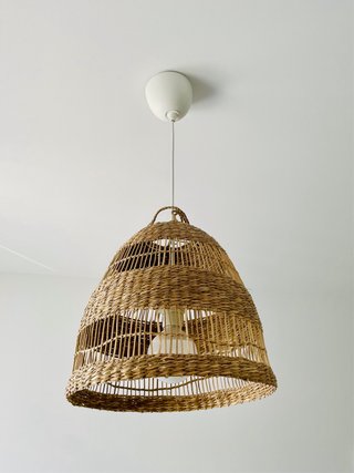 Lámpara de mimbre IKEA