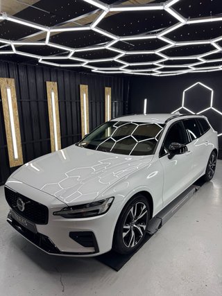 Volvo V60 Ultimate Dark - Diesel MHEV - 2023