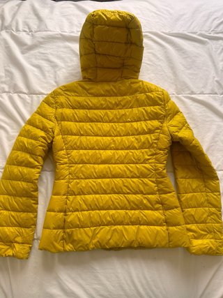 Piumino Prada giallo con cappuccio – Tg. 44/42