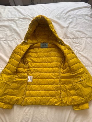 Piumino Prada giallo con cappuccio – Tg. 44/42
