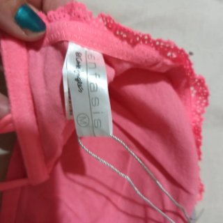 Sujetador sin tirantes rosa encaje