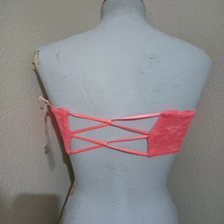 Sujetador sin tirantes rosa encaje