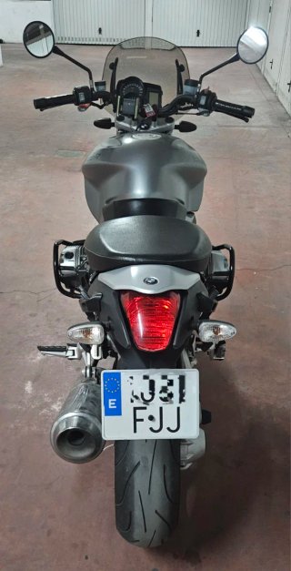 BMW R1200R Plata y Negra
