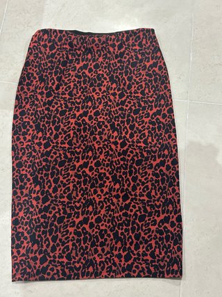 Falda Zara Estampado Animal Talla L