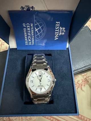 Reloj Festina Esfera Blanca y Correa Plateada