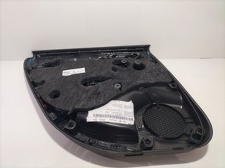 GUARNECIDO PUERTA TRASERA DERECHA 8V4867306