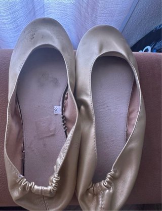 Bailarinas doradas para estar en casa