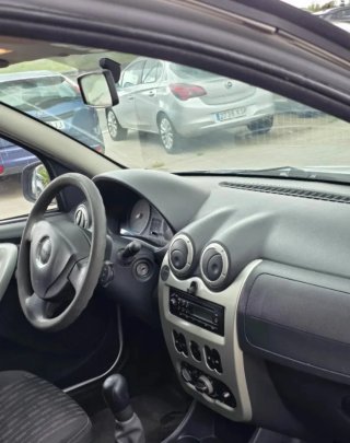 Dacia Sandero 2012