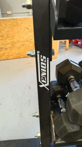 Mancuernero gimnasio 1.78m x 1.20m