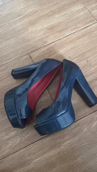Zapatos de tacón azul con plataforma