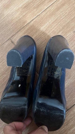 Zapatos de tacón azul con plataforma