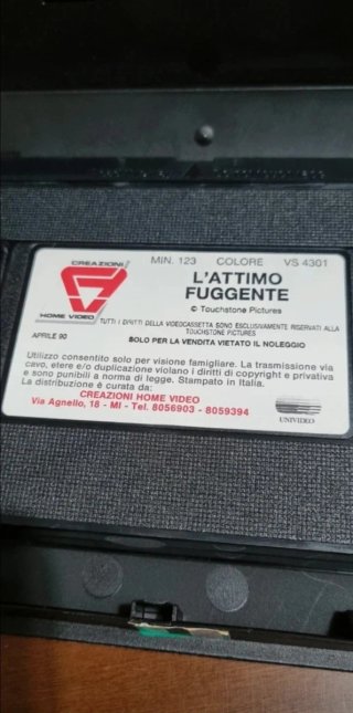 Vhs vintage del film "L'attimo fuggente".