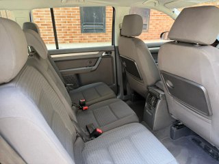 V Touran año 2006 motor 2.0tdi 140 cv muy buenas c