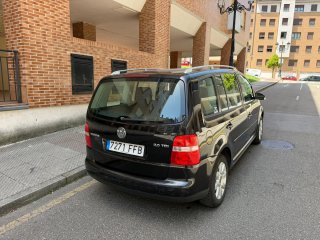 V Touran año 2006 motor 2.0tdi 140 cv muy buenas c