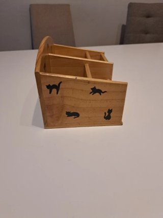 Organizador de escritorio madera gatos