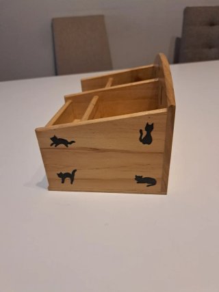 Organizador de escritorio madera gatos