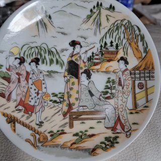 Taza y plato porcelana diseño japonés