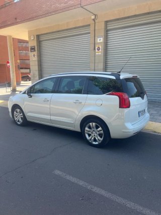 Peugeot 5008 2014