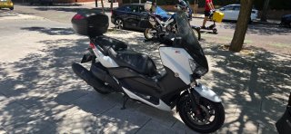 Yamaha X-Max 400cc Maxi Scooter