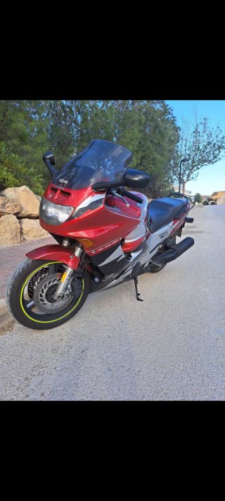 Honda CBR 1000F - Moto Deportiva Roja/Plata