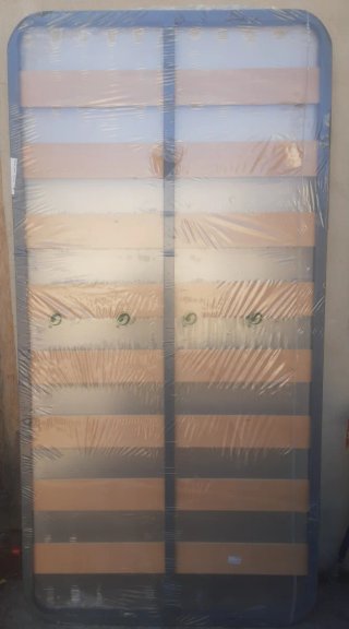Base Cama Metálica y Madera