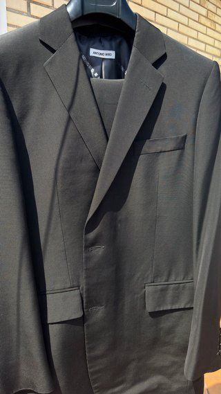 Traje Antonio Miró Talla 52 Negro