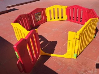 Parque infantil modular plástico