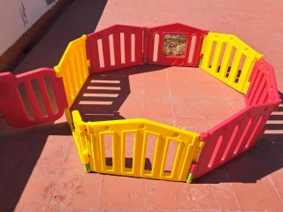 Parque infantil modular plástico