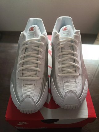 Nike Shox R4 Talla 38.5 Plata/Blanco