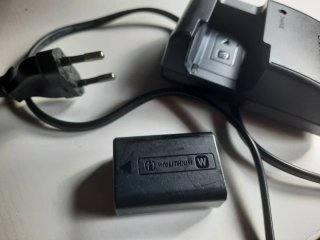 Batteria e caricabatterie Sony NP-FW50